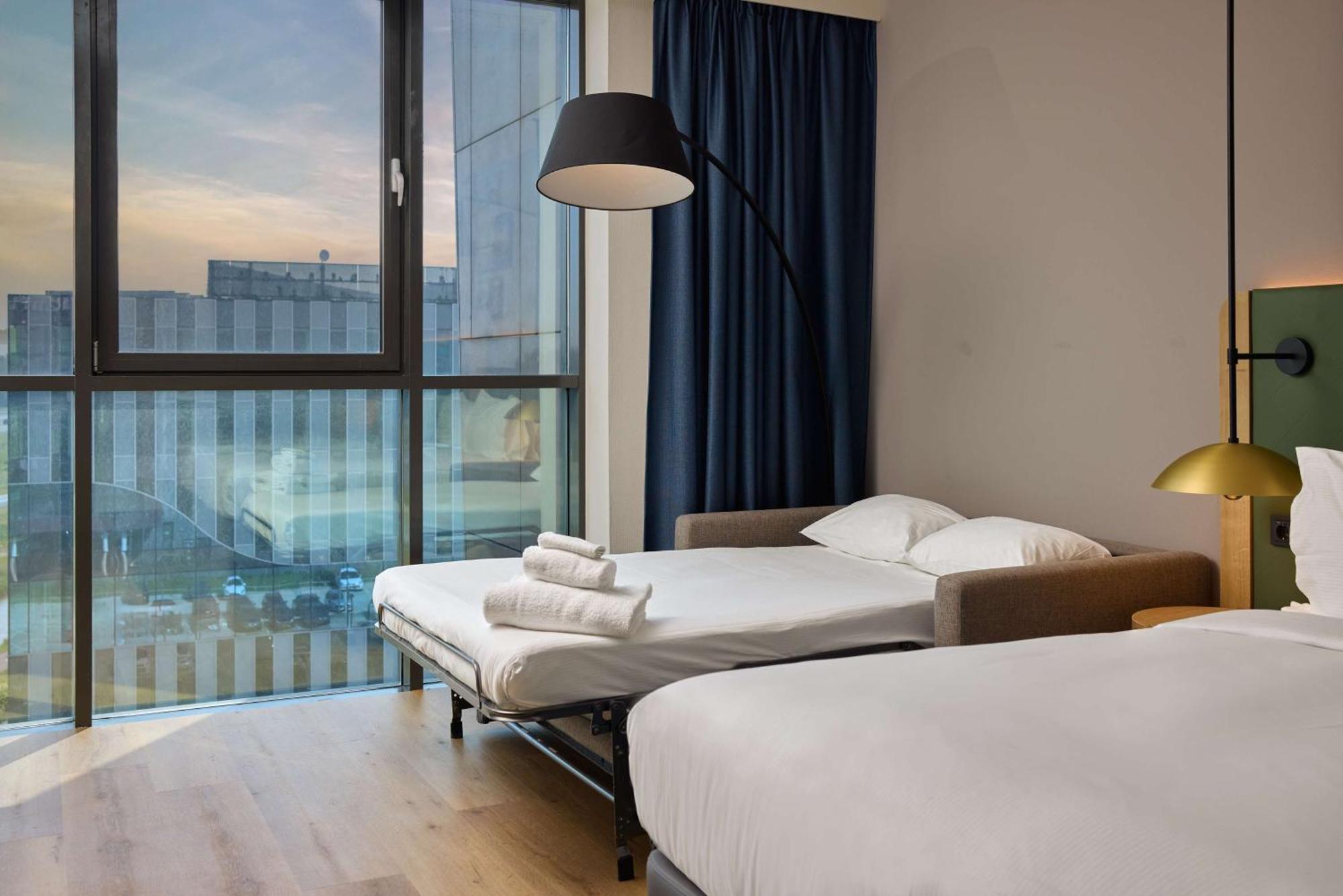Hilton Garden Inn Leiden Bagian luar foto