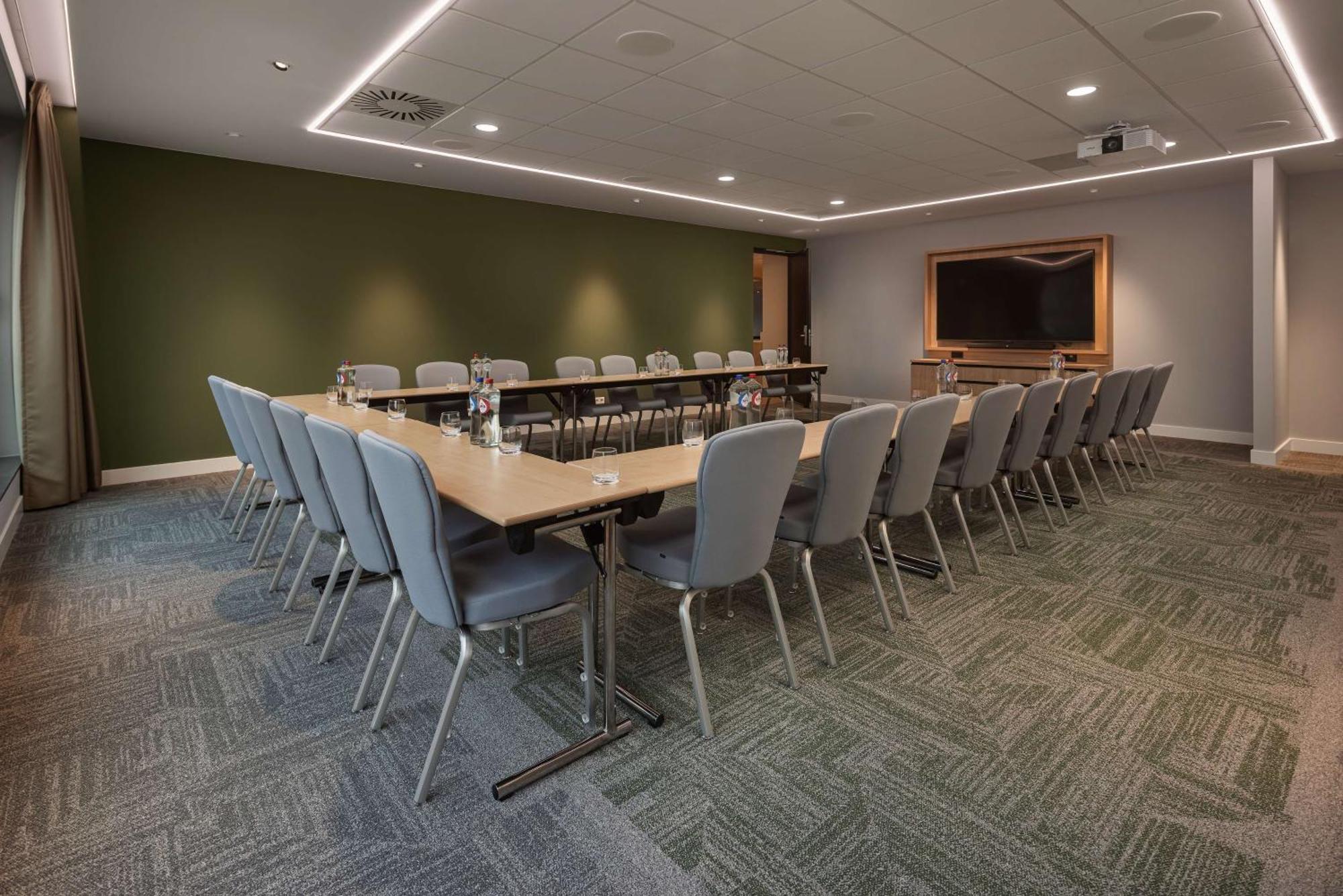 Hilton Garden Inn Leiden Bagian luar foto